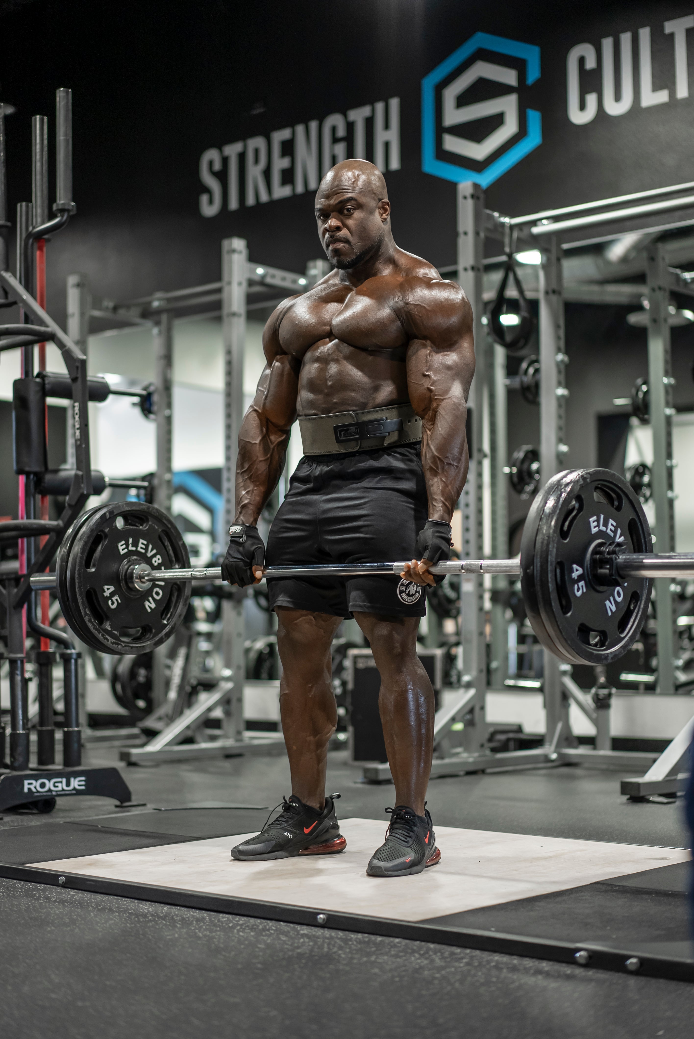 Why Do People Wear Gym Belts? Benefits, Myths, and Tips