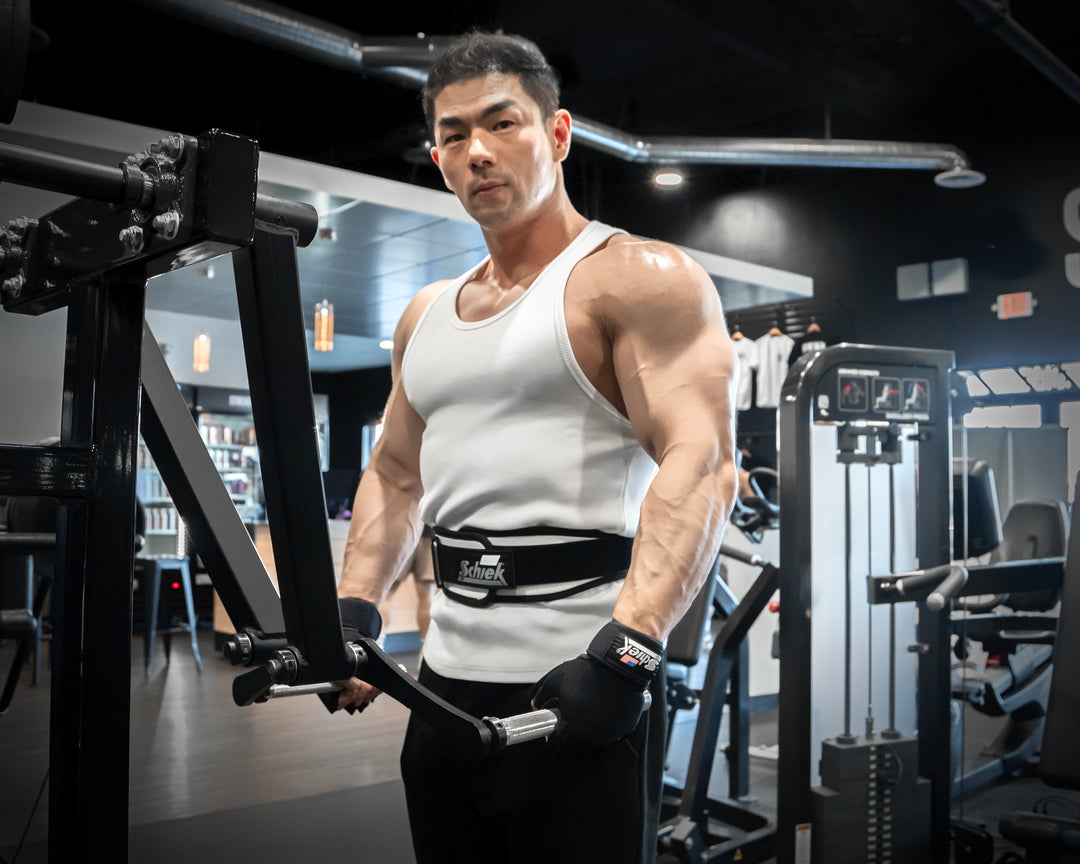 New Year’s Workout Plan with the Schiek CF3004 Carbon Fiber Lifting Belt